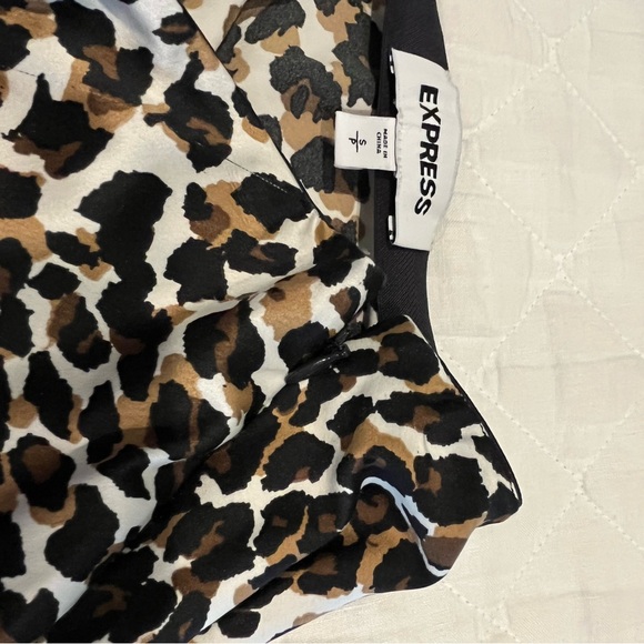 Express animal print size small slip skirt - Picture 2 of 4